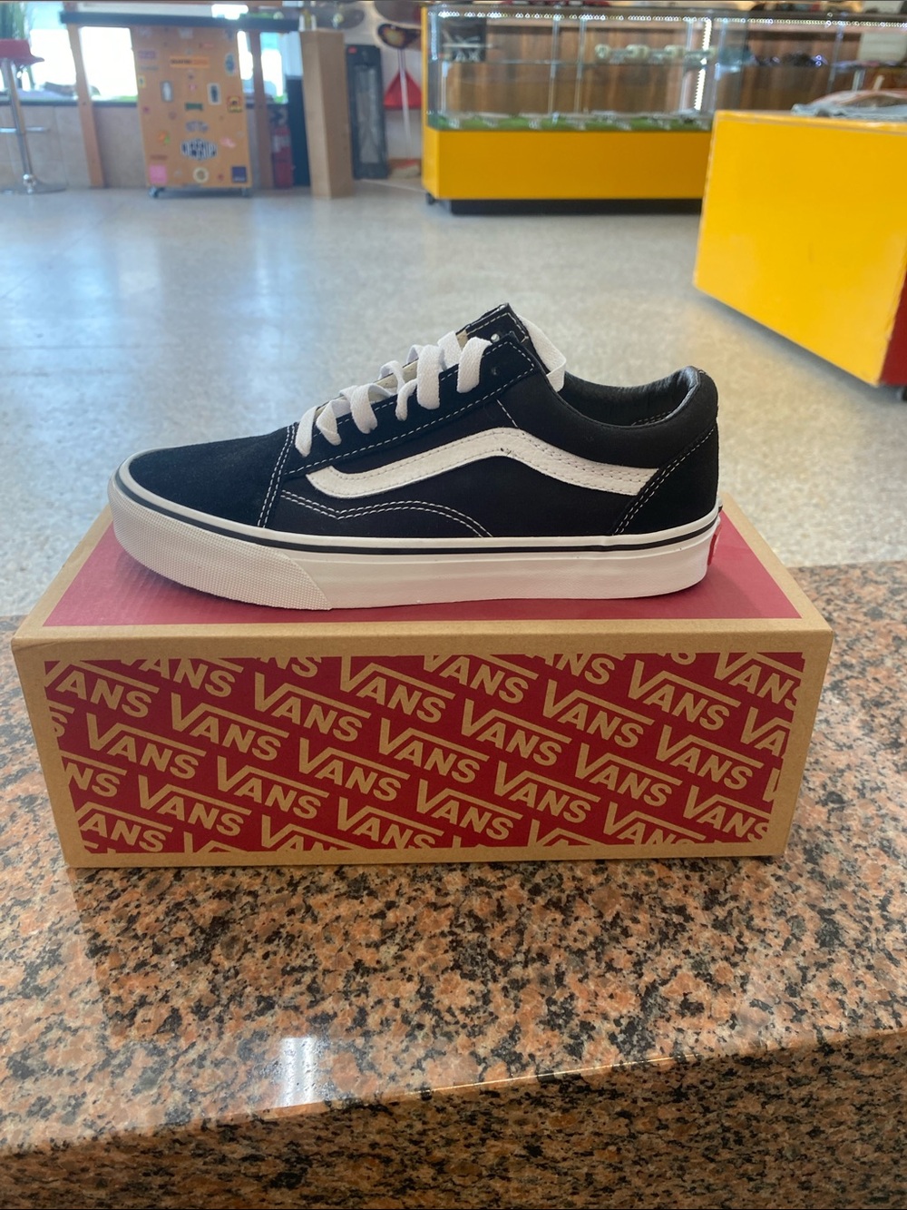 Vans - Black & White Old Skool